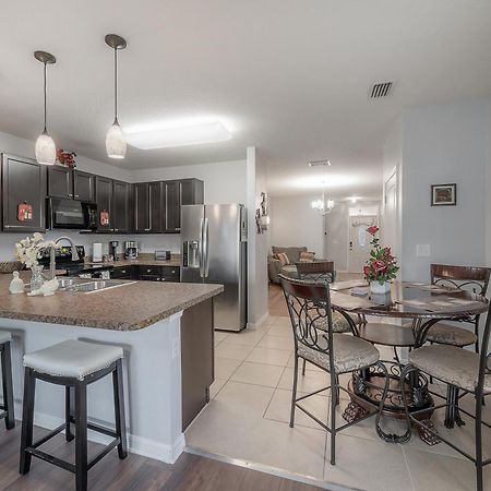 Sun City Cozy Home Ruskin Bagian luar foto