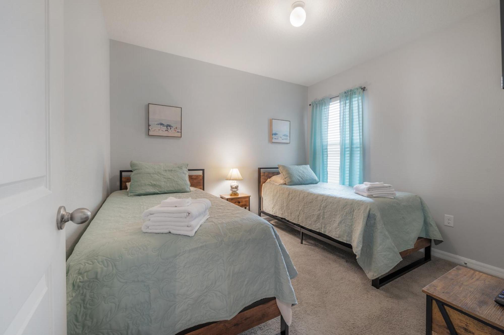 Sun City Cozy Home Ruskin Bagian luar foto