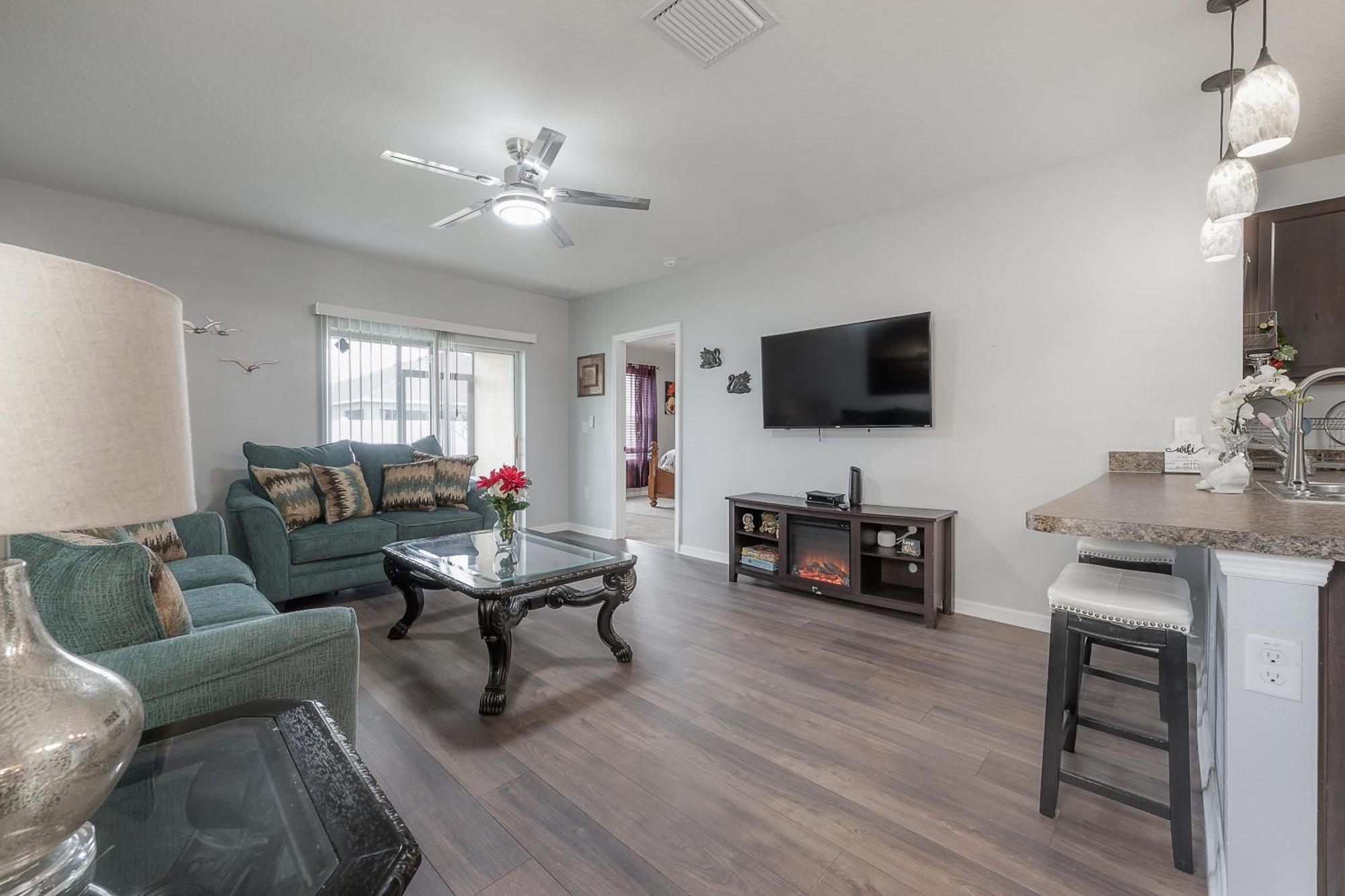 Sun City Cozy Home Ruskin Bagian luar foto